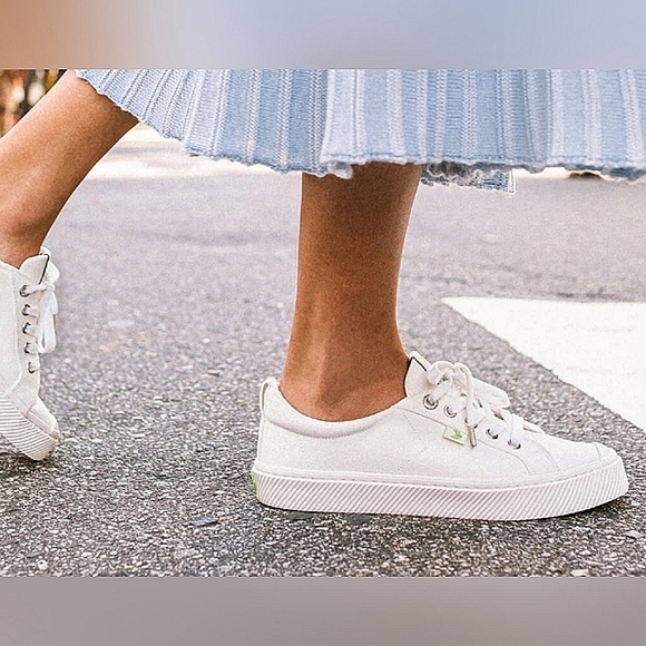 NEW Cariuma OCA Low Canvas Sneaker White cork & memory foam insole Sz 8.5 Wmn - Picture 10 of 12